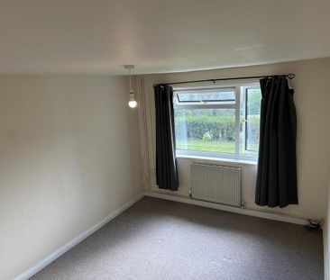 3 bedroom bungalow to rent - Photo 2