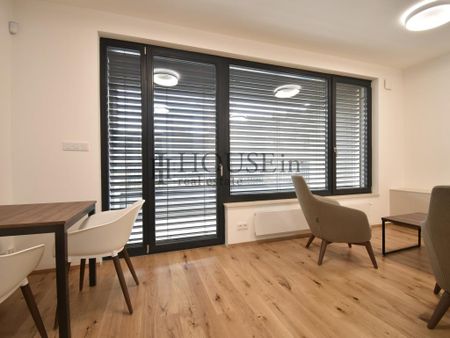 Pronájem bytu 1+kk 40 m2 - Photo 2