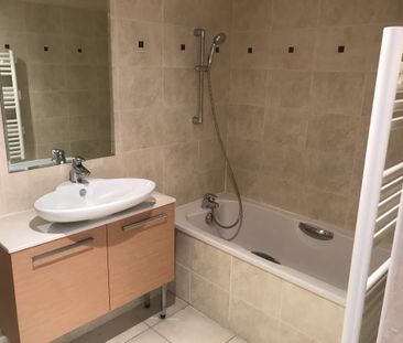 Location Appartement 5 pièces 146m² CANNES 06400 - Photo 6