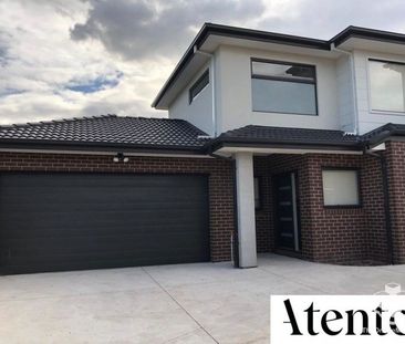 Spacious Family Living at St Albans VIC 3021 - Photo 1