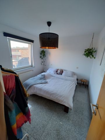 Twee slaapkamer appartement met ondergrondse staanplaats. - Photo 4