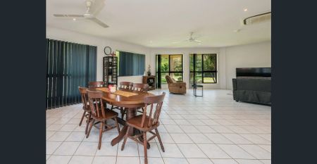 Spacious Four-Bedroom Family Oasis with Pool in Prime Kirwan Location! - Photo 4