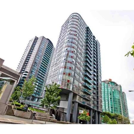 Downtown Vancouver- High-rise building Excellent Location - Photo 3