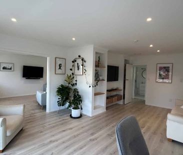 5 Bedroom Home in Paremata - Photo 1