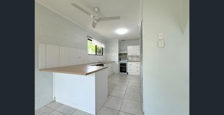 3 BEDROOM HOME IN CENTRAL LOCATION + SOLAR! - Photo 5