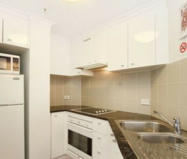 City Living in Style - Photo 4