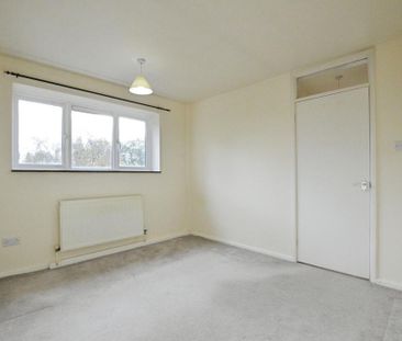 3 bedroom flat to rent - Photo 3