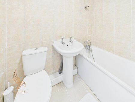 3 bedroom terraced house to rent - Photo 3