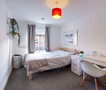 4 bedroom terraced house to rent - Photo 4