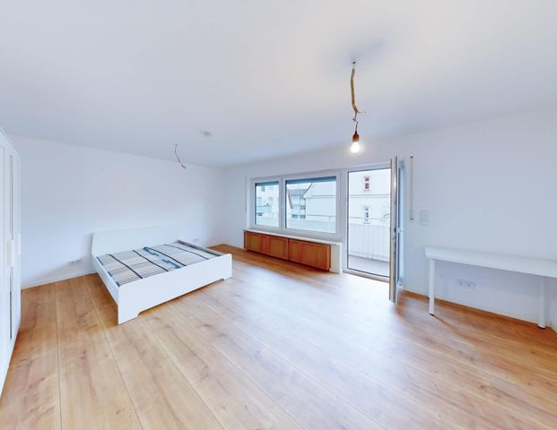 Vollmöbliertes WG-Zimmer mit Süd-Balkon am Schloss Oberschleißheim - Foto 1