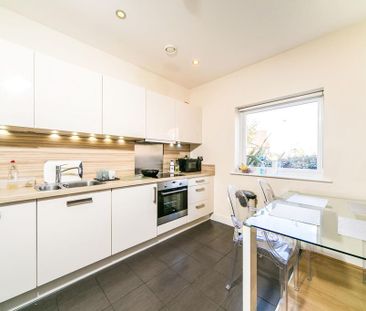 2 bedroom flat to rent - Photo 5