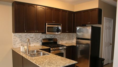 For Lease - 2406 Old Brompton Way, Oakville, Ontario - Photo 3