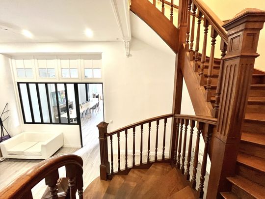 Location Appartement 11 pièces 253m² ROUBAIX 59100 - Photo 1