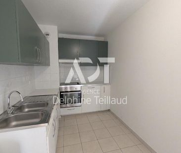 Appartement T3 à FONTAINE - Photo 1