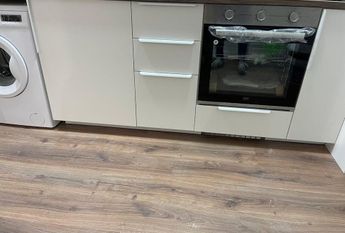 Plaça de Pep Ventura, Badalona, Catalonia 08912