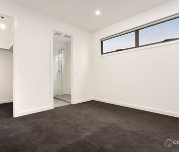 Modern and Luxurious Top-Level Apartment Offering House Like Accomm... - Photo 4