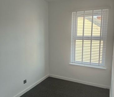 2 Bed Terraced House, Broadwood Street, L15 - Photo 2