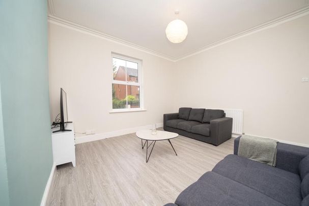 5 bedroom house to rent - Photo 1