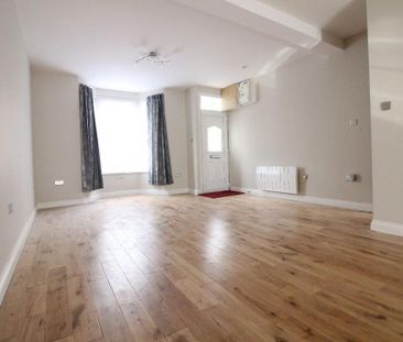 5 bedroom terraced house to rent - Photo 2