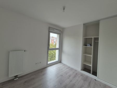 Location Appartement 3 pièces 61m² VILLENEUVE D ASCQ 59650 - Photo 2