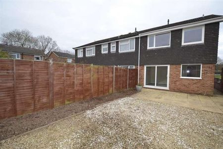 Sandringham Close, Malvern, WR14 - Photo 2