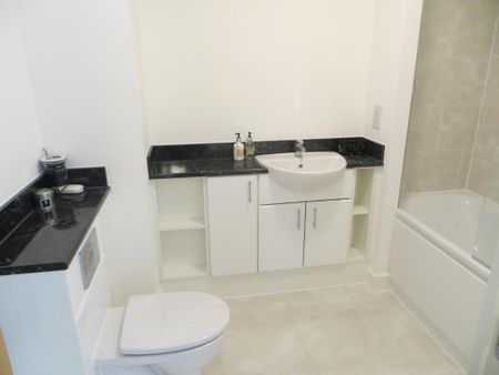 2 bedroom flat to rent - Photo 5