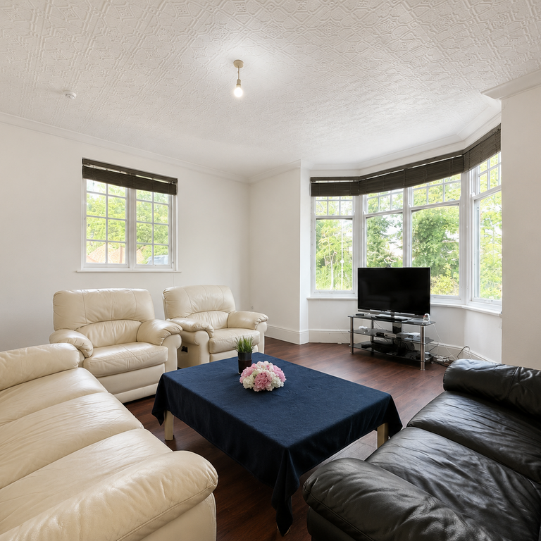 6 bedroom detached house to rent - Photo 1