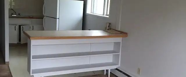 Sunnyside 1 bedroom Apartment, south facing with large balcony — 1 Bedroom Apartment - Photo 1