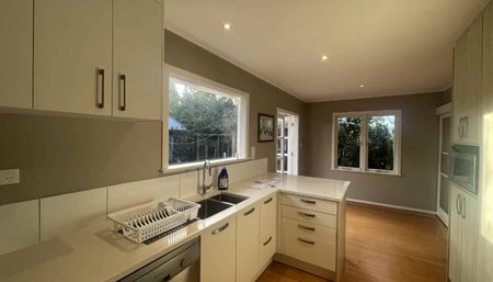 37 Ferndale road, Mount Wellington - Photo 5