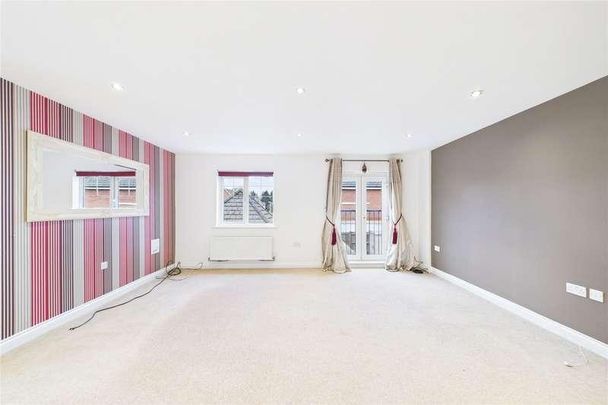 Pascal Crescent, Shinfield, Reading, Berkshire, RG2 - Photo 1