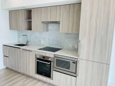 For Lease - 17 Bathurst Street Unit# 2116, Toronto, Ontario - Photo 3