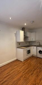 2 bedroom ground floor flat to rent - Photo 3