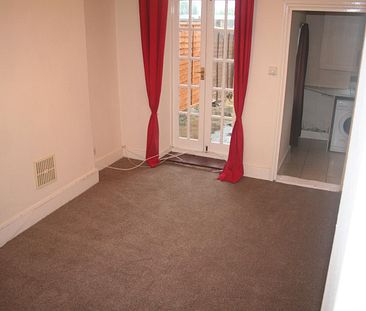 1 bedroom Detached House to let - Photo 4