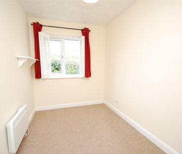 Littlebrook Avenue, Slough, Berkshire,SL2 - Photo 2