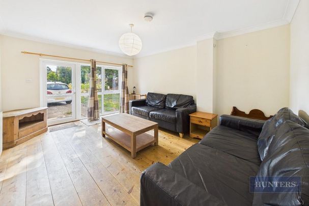 4 bedroom terraced house to rent - Photo 1