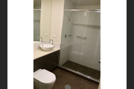 Modern Apartment in the Heart of New Port - Photo 3