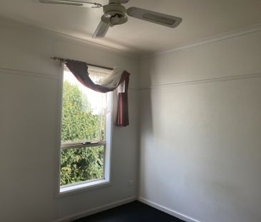 CENTRAL LOCATION - Photo 3