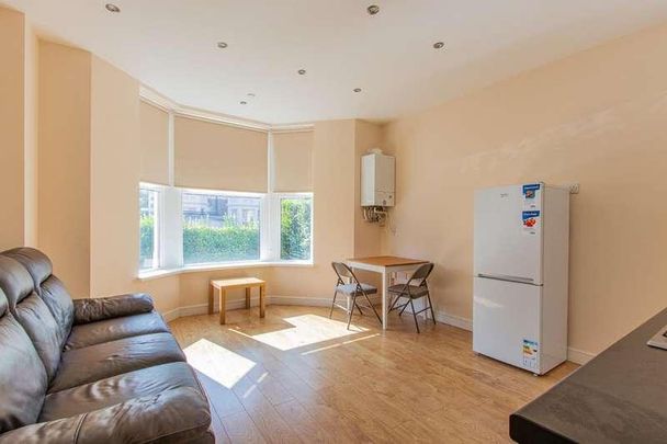 Colum Road, Cathays, CF10 - Photo 1