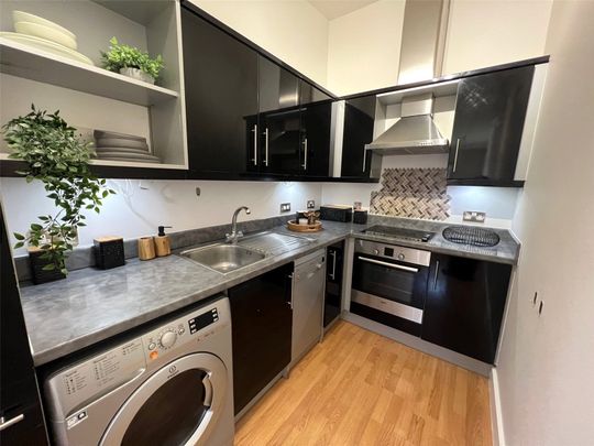 3 bedroom apartment to rent - Photo 1