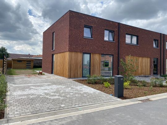 Zeer energiezuinige BEN-woning met 3 slaapkamers, tuin en tuinhuis - Photo 1