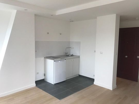 location Appartement T1 DE 28.75m² À PARIS - Photo 1