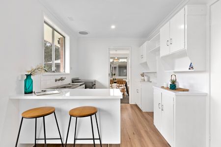 10 Pope Street, Hughes ACT 2605 - House For Rent | Domain - Photo 4