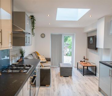 1 bedroom in a house share to rent - Photo 3