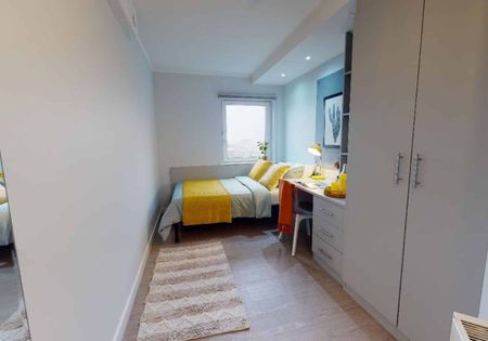 Silver En Suite - Photo 4