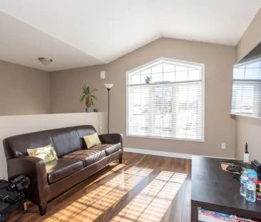 10 Trent Avenue — Room - Photo 2
