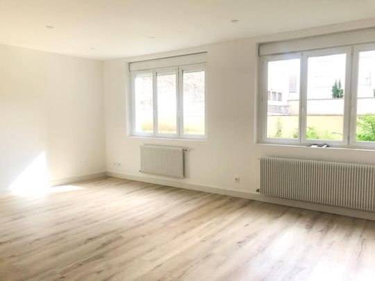 Location Appartement 2 pièces 70m² - Photo 1