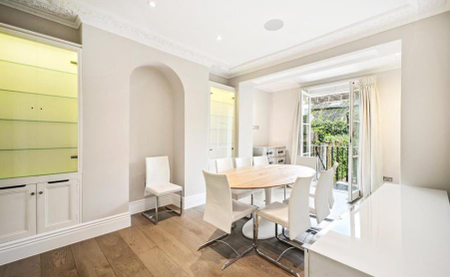 4 bedroom apartment to rent - Photo 2