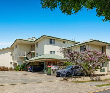 Modern Secure Apartment Overlooking Parkland - Photo 2