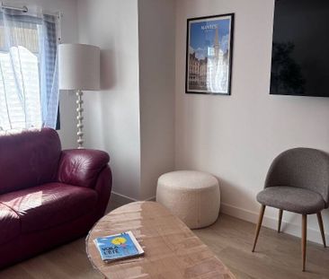 Nantes – Maison avec jardin, chambres et salles de bain privées - Photo 1