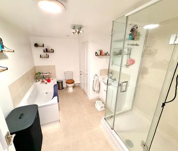 5 bedroom detached house to rent - Photo 4